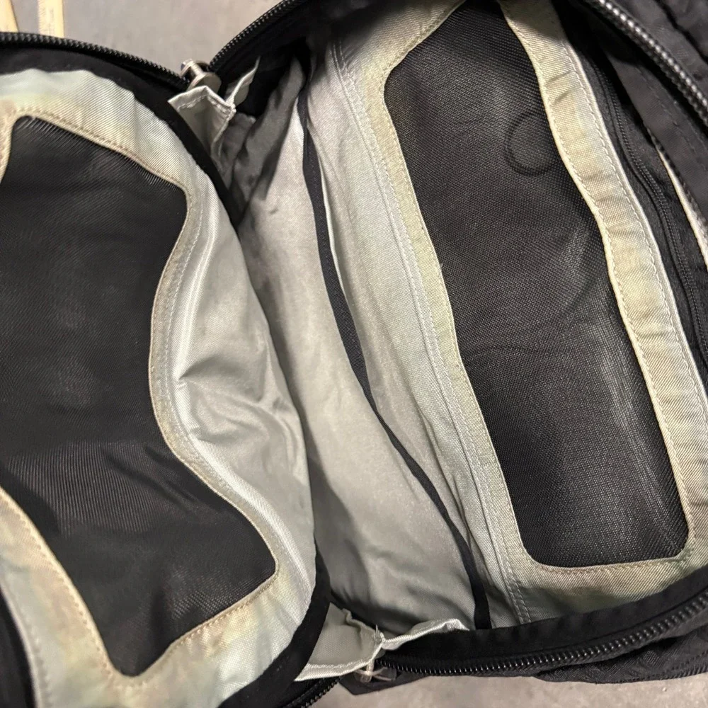 Patagonia Refugio 28L Backpack Black Ripstop Grid Laptop Daypack Bag 3520